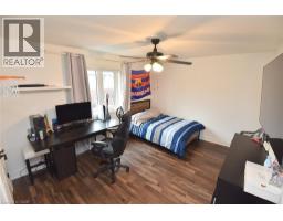 74 LAMPMAN Drive - 34