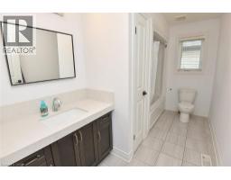 74 LAMPMAN Drive - 39