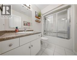 65 AMSTERDAM Crescent - 34