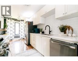 4 BALMORAL Court - 13