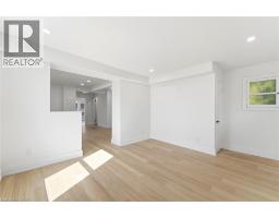 968 MAIN Street E - 23