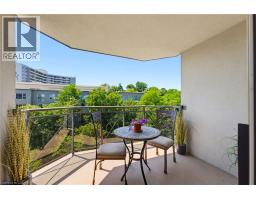 2000 CREEKSIDE Drive UnitNo. 605 - 5