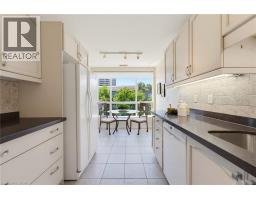 2000 CREEKSIDE Drive UnitNo. 605 - 8