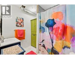 395 AVONDALE Street - 24