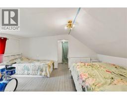 395 AVONDALE Street - 32