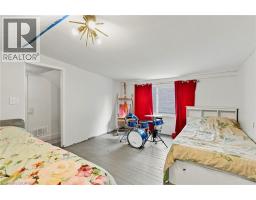 395 AVONDALE Street - 33