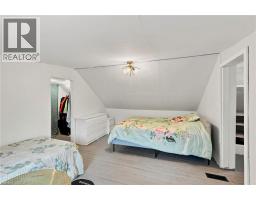 395 AVONDALE Street - 34