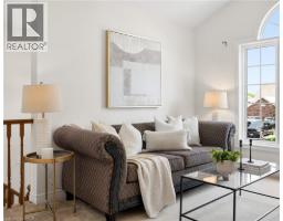 17 MCLACHLAN Place - 8
