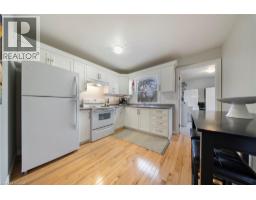 435 WAVERLY Street - 17