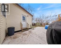 435 WAVERLY Street - 33