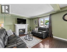 37 APPLEWOOD Street - 10
