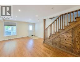 319 KING Street W - 18