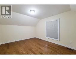 319 KING Street W - 35