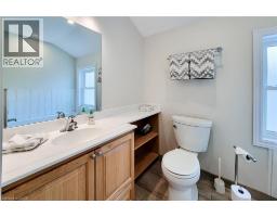 319 KING Street W - 38