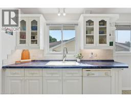 596 LOUISE Drive - 18
