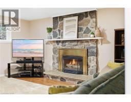 596 LOUISE Drive - 32
