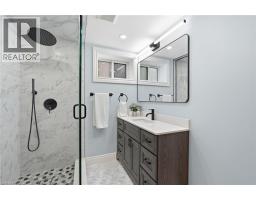 596 LOUISE Drive - 36