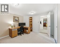 596 LOUISE Drive - 40