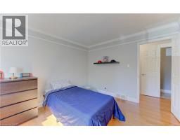 106 AUTUMN HILL Crescent - 16