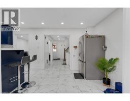 100 ANGLEROCK Drive - 11