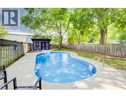 34 MOORE Avenue N - 24