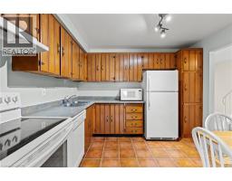 2825 GANANOQUE Drive UnitNo. 11 - 9