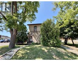 135 SHERWOOD Drive - 10