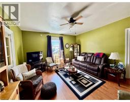 135 SHERWOOD Drive - 13