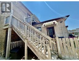 135 SHERWOOD Drive - 23