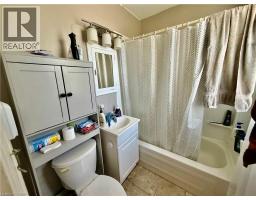 135 SHERWOOD Drive - 25