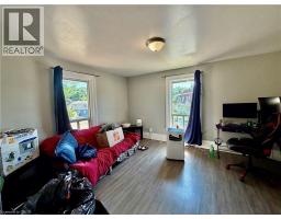 135 SHERWOOD Drive - 26