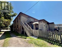 135 SHERWOOD Drive - 8