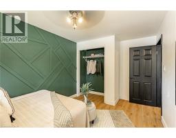 811 HUGHSON Street - 17