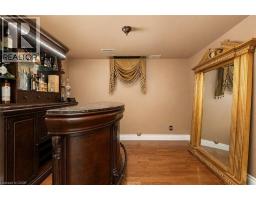 218 MACAULAY Street E - 28