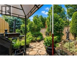218 MACAULAY Street E - 34