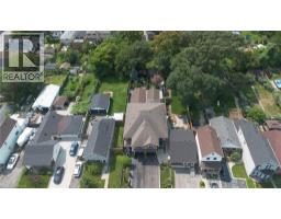 218 MACAULAY Street E - 39