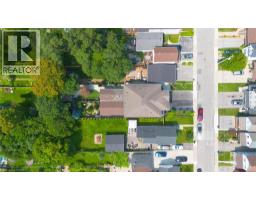 218 MACAULAY Street E - 41