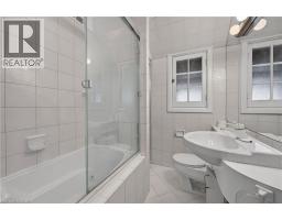 4 FORSYTH Avenue N - 36