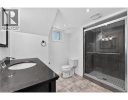4 FORSYTH Avenue N - 9