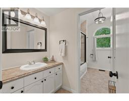22 DRIFTWOOD Drive - 24