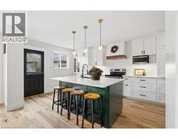 168 HAMPSON Crescent - 16