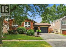 681 EMPRESS Crescent - 2