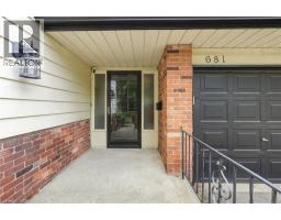681 EMPRESS Crescent - 3