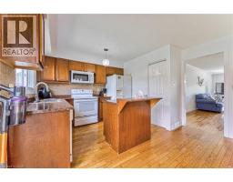 98 MONTEAGLE Crescent - 11