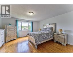 98 MONTEAGLE Crescent - 12
