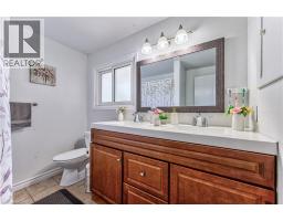 98 MONTEAGLE Crescent - 15