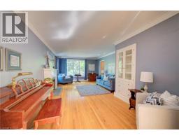 24 FOREST Road - 10