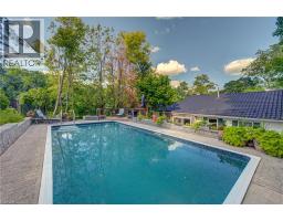 24 FOREST Road - 37