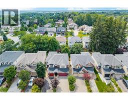 40 SUNNYCROFT Court - 2