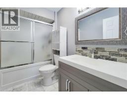 367 HEMLOCK Avenue - 42